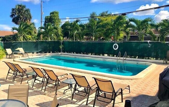 Photo - 2400 E Commercial Blvd Unit 207