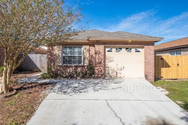 Building Photo - 2548 Americas Cup Cir E