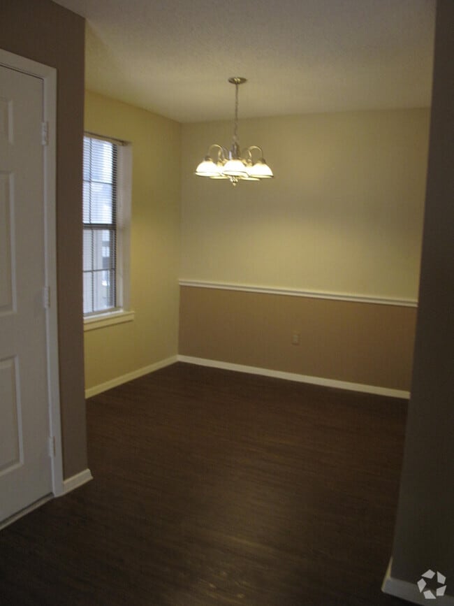 Building Photo - 218 N Texas Blvd Rental