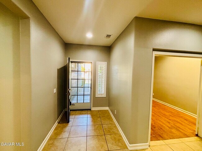 Photo - 44639 31st St W