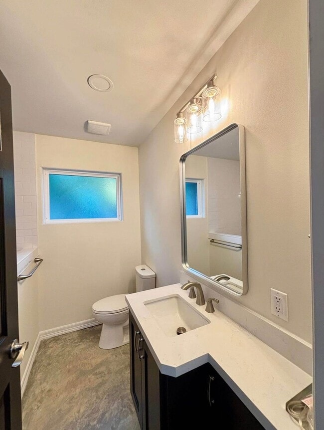 Photo - 2125 Camellia Ave