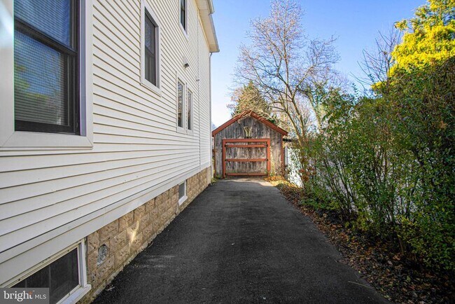 Photo - 9 Academy St