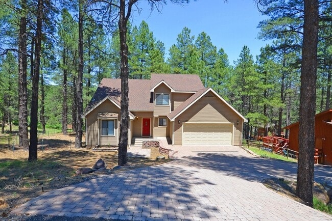 Building Photo - Beautiful Home for Rent In Kachina Village!