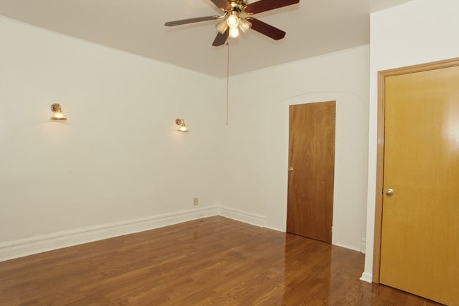 Photo - 138 Vermont Ave Unit 2