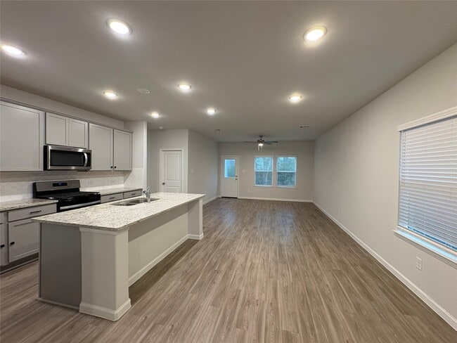 Building Photo - 56 Valiant Ridge Trail