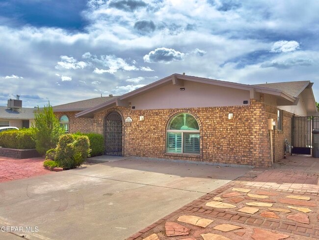 Photo - 3217 Funston Pl