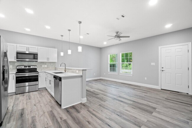 Photo - 108 Don Bishop Rd Unit 6-3