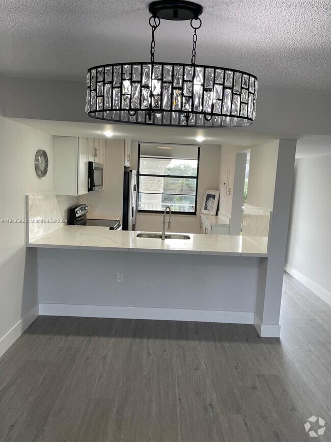 Building Photo - 1508 Whitehall Dr Unit 403 Rental