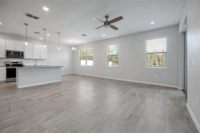 Photo - 1121 Hendon Lp