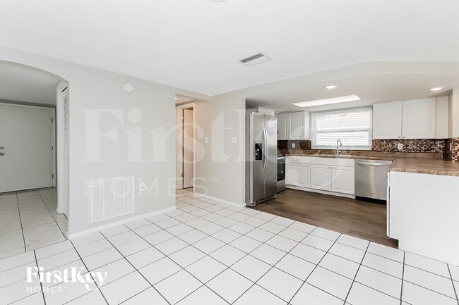 Photo - 7825 Embassy Blvd