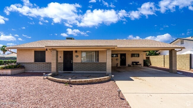 Building Photo - 18422 N 30th Ln Rental