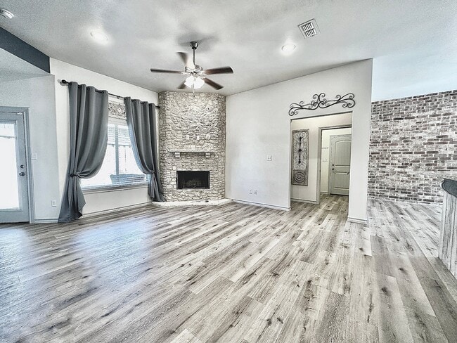 Photo - 10407 Homestead Ave