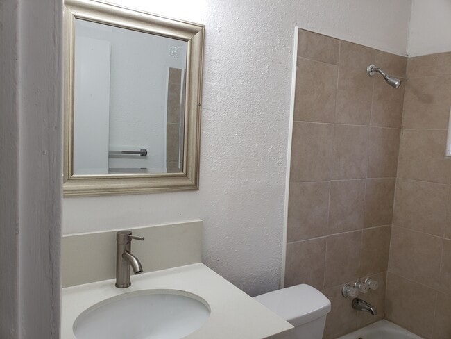 Photo - College Park Apartment Unit 1201-219