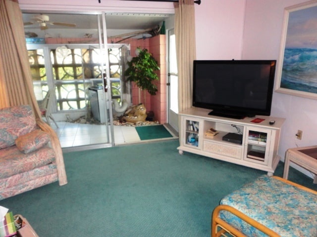 Photo - 1BR + Den with Murphy Bed/2BA Single level...