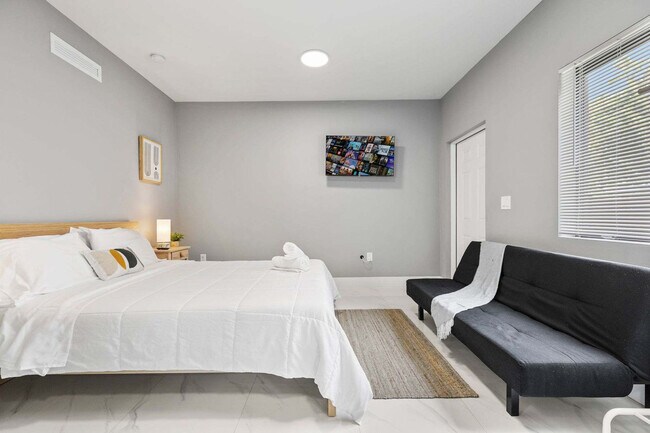 Photo - 1350 NW 28th St Unit FL1-ID1258048P