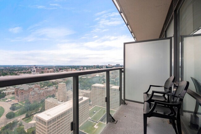 Photo - 85 Grenville St Unit ID1346024P