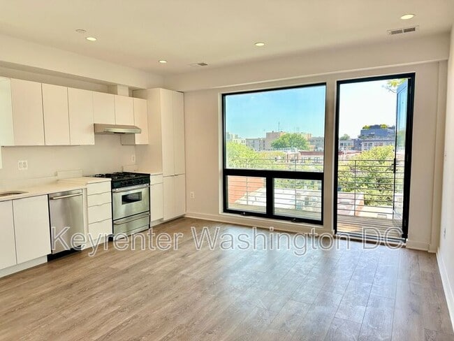 Photo - 1460 Belmont St NW Unidad 103