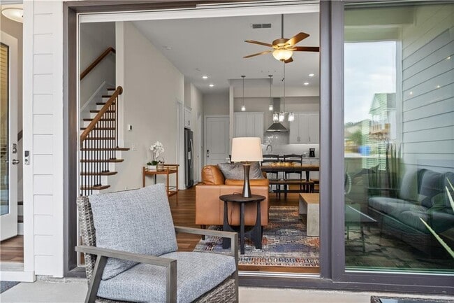Photo - 637 Stickley Oak Way