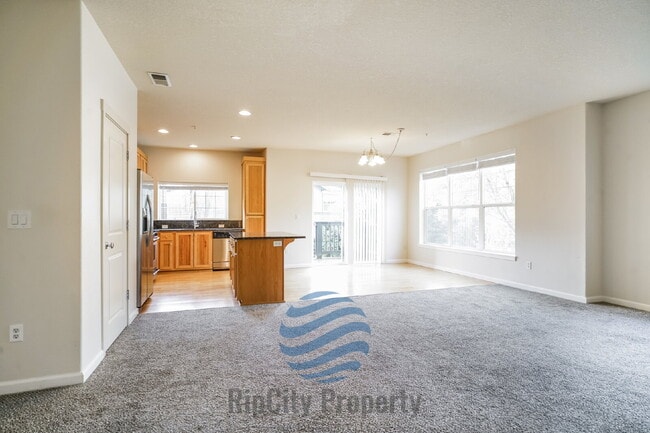 Photo - 1090 SW 170th Ave Unit 201