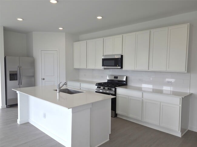 Photo - 6511 Silver Emperor Ln