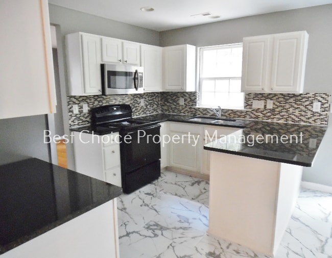 Photo - 4 Oyster Bay Ct