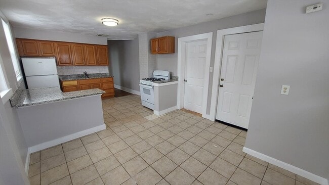 Photo - 41 Armandine St Unit 3