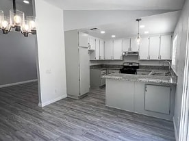 Photo - 37445 Sheffield Dr