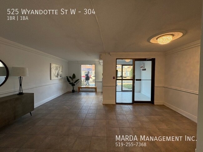Photo - NEWLY RENOVATED 1+1 BED/1 BATH APT - WYANDOTTE & BRUCE INCLUSIVE W/$50 Unit 304