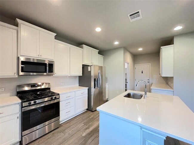 Photo - 1602 Jacey Way