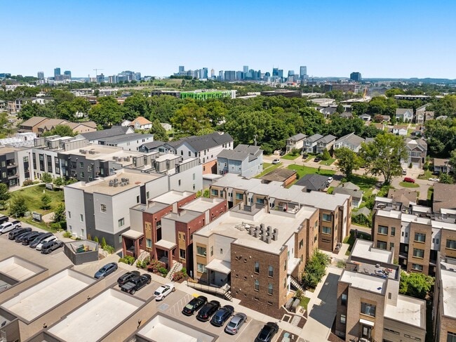 Photo - 1613 Marshall Hollow Dr Unit #302