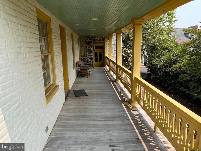 Photo - 15 S Braddock St