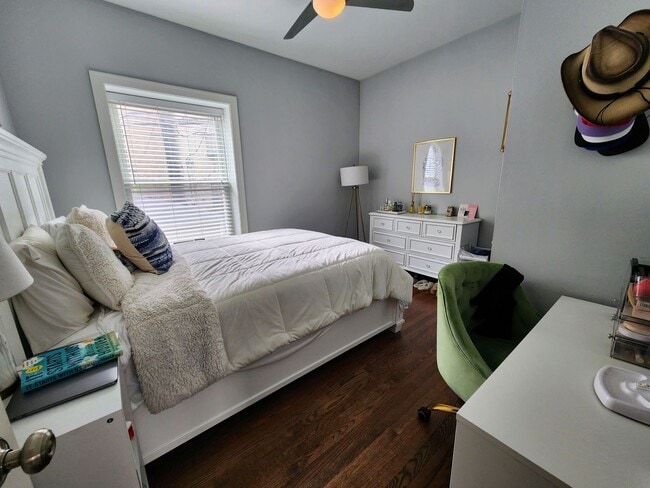 Photo - Luxury 4 bedroom duplex in East Lakeview Unidad 717 - 1R