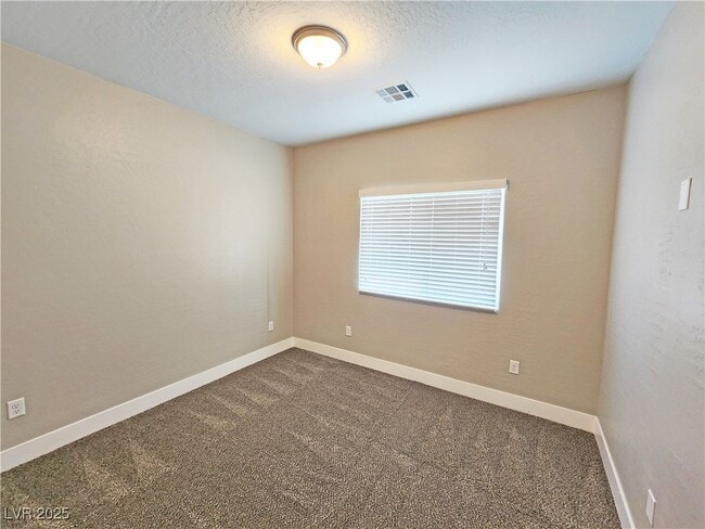 Photo - 1111 Sixshooter Ave