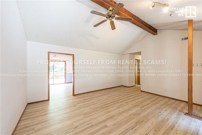 Photo - 424 E Malinda Dr