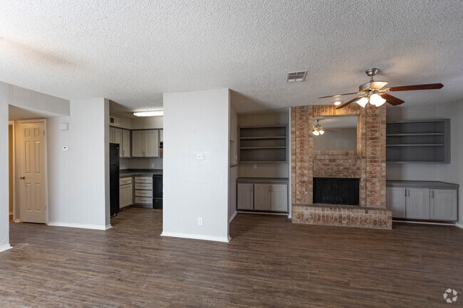 1BR 1BA - 841 SF