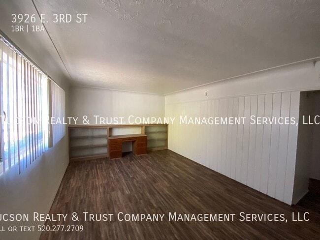 Photo - 3926 E 3rd St