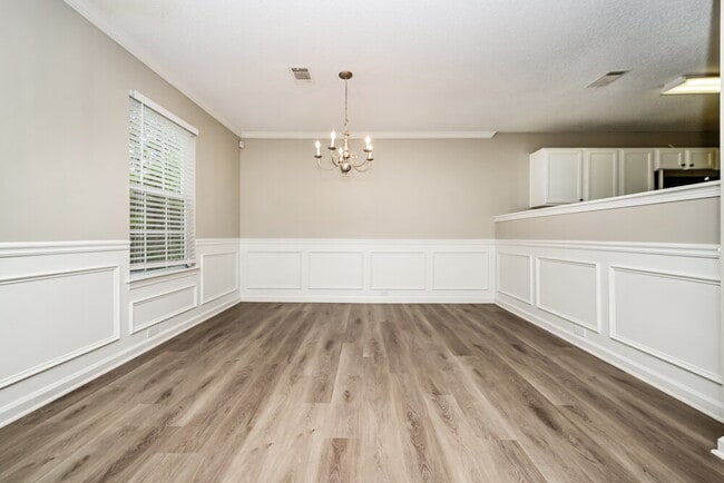 Photo - 675 Barshay Dr