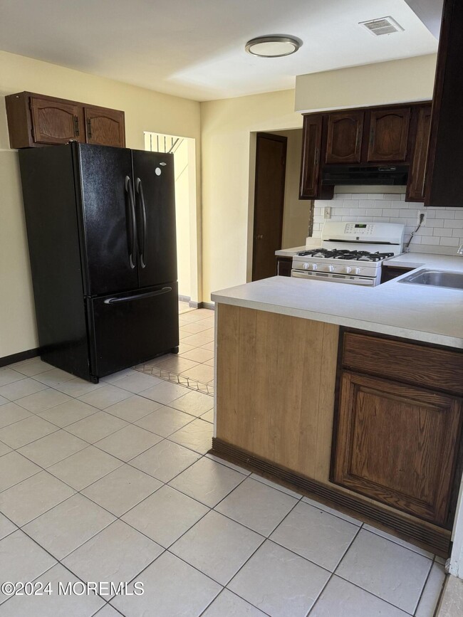 Photo - 2103 Rutherford Ave