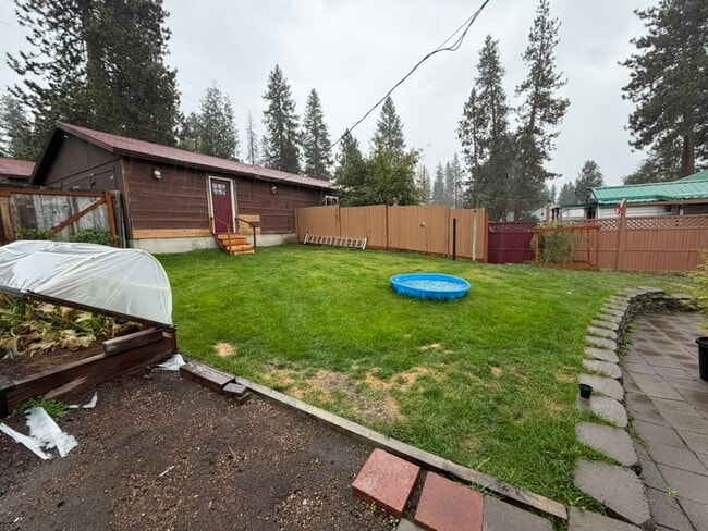 138119 Manzanita Dr
