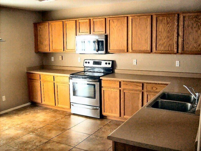 2333 E Meadow Lark Way