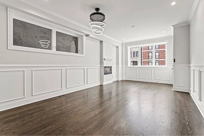 4827 S St Lawrence Ave Unit 1
