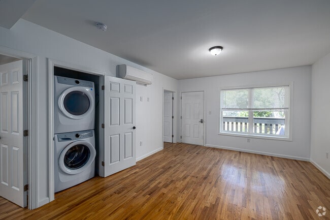 2BR, 1BA - Living Room