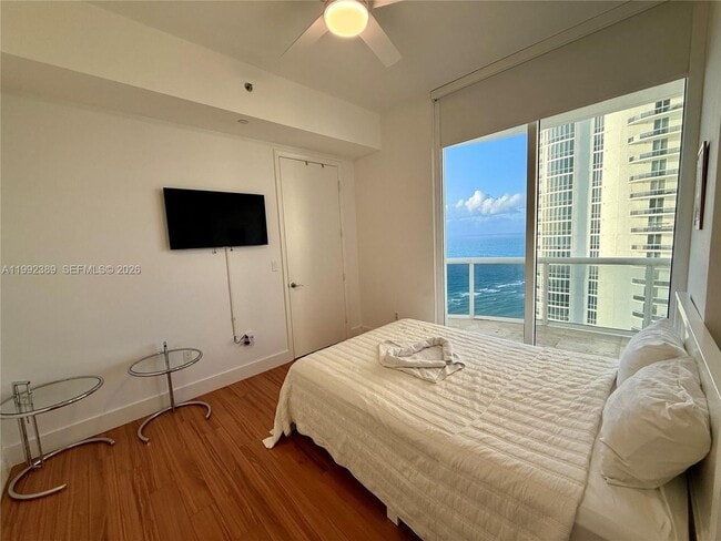 Photo - 15901 Collins Ave