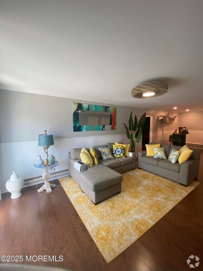 Building Photo - 1382 Ocean Ave Unit b1 Rental