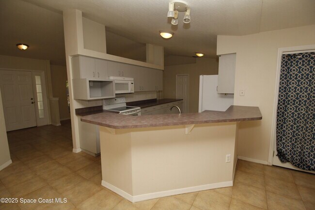 Photo - 618 Sturbridge Terrace SE