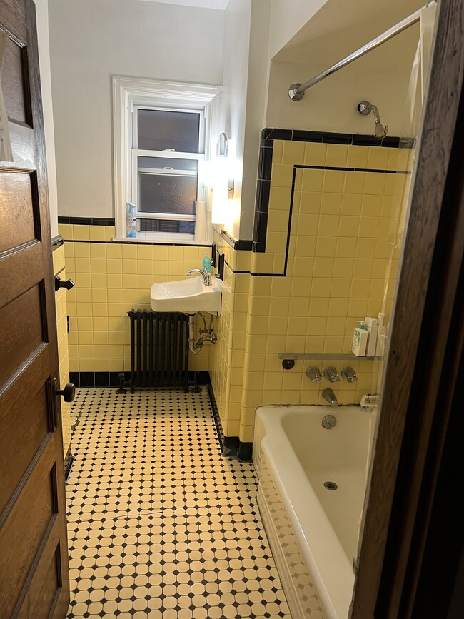 Photo - 4738 Friendship Ave