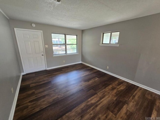 Photo - 5712 Wisteria Ct