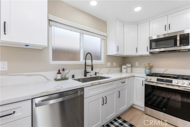 Photo - 755 S Brea Blvd