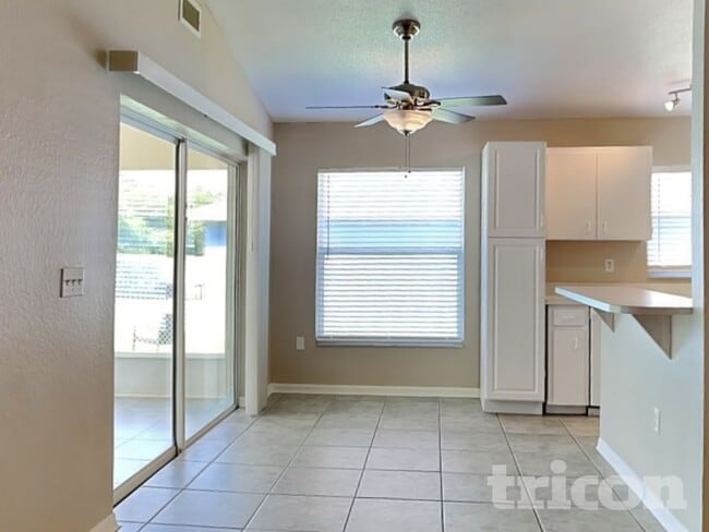 Photo - 7641 Manor Dr