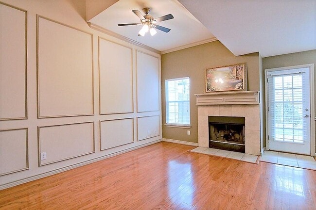 Photo - 3 Bed, 2.5 Bath Townhome with Garage, Fireplace & Easy Access to DFW Airport